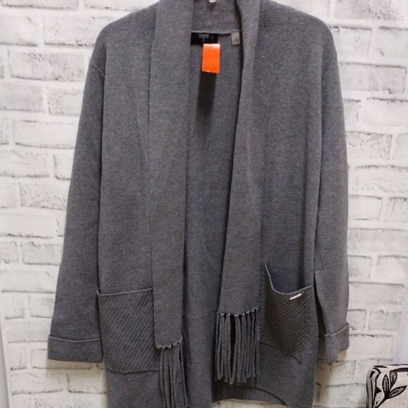Tahari Gray Sweater - Picture 1 of 3